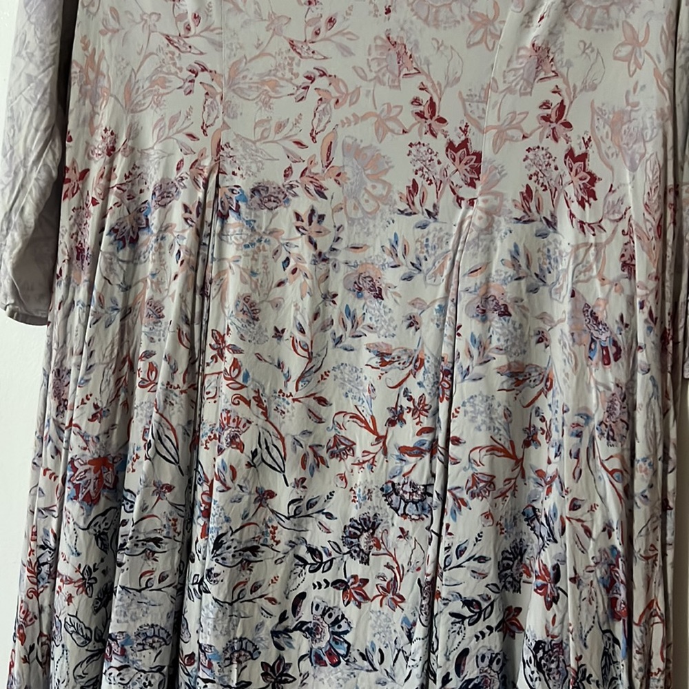 Ecote Urban Outfitters Gray Floral Babydoll Style 3/4 Sleeve Flowy Mini Dress - Picture 4 of 8